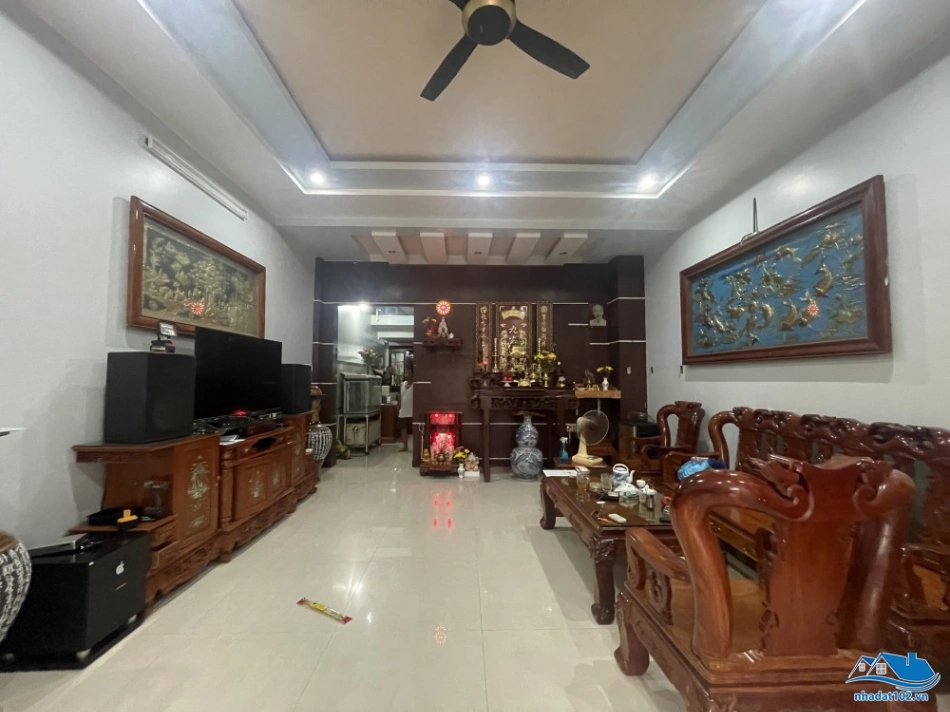 Bán nhà 1 trệt 3 lầu đường Tạ Quang Bửu (phường An Hoà cũ - phường Rạch Giá, An Giang).