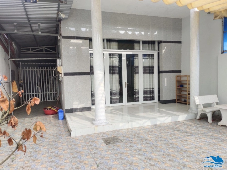 Bán nhà hẻm Đặng Trần Côn, cách đường Nguyễn Trung Trực 240m (phường Vĩnh Lạc cũ - phường Rạch Giá, An Giang)